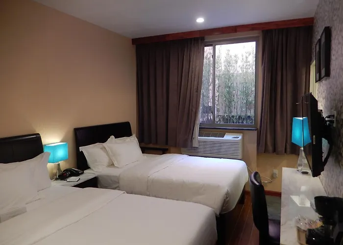 Quality Inn Near Sunset Park